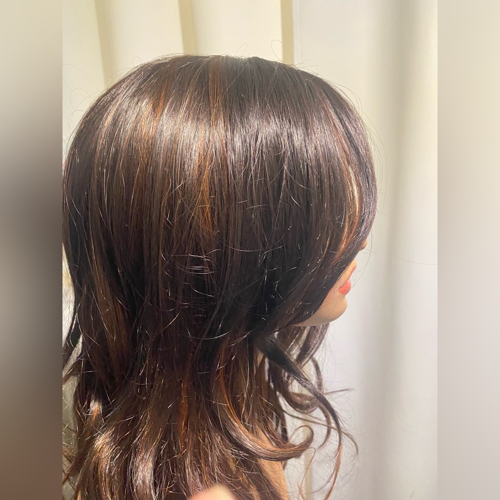 Elegant Chestnut Brown With Copper Highlights Long Layered Wavy Wig - Picture 6 of 9